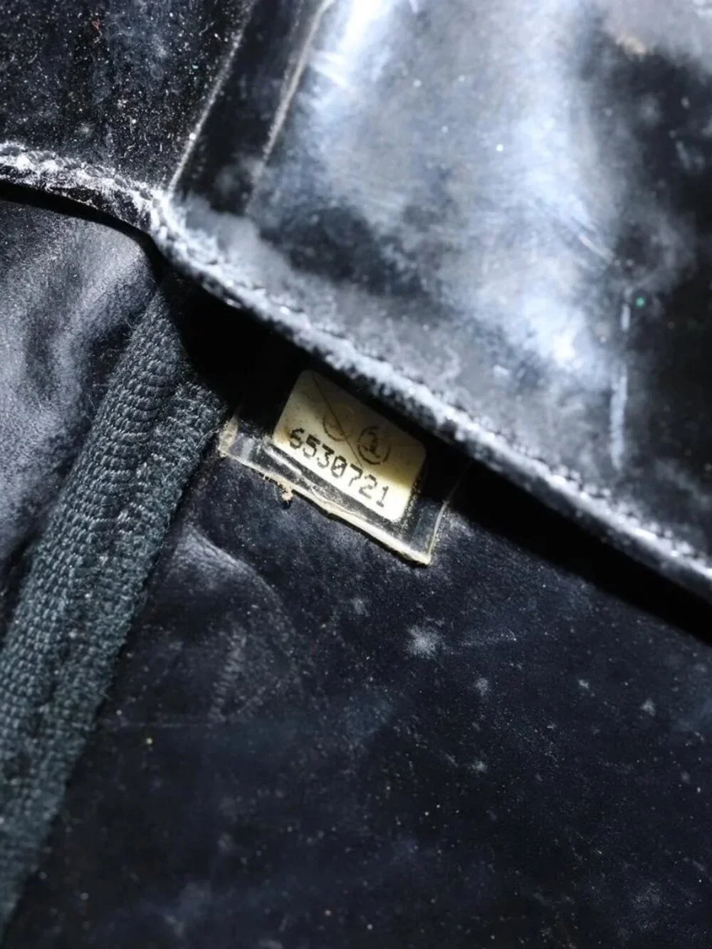 CHANEL brand	chanel color	black